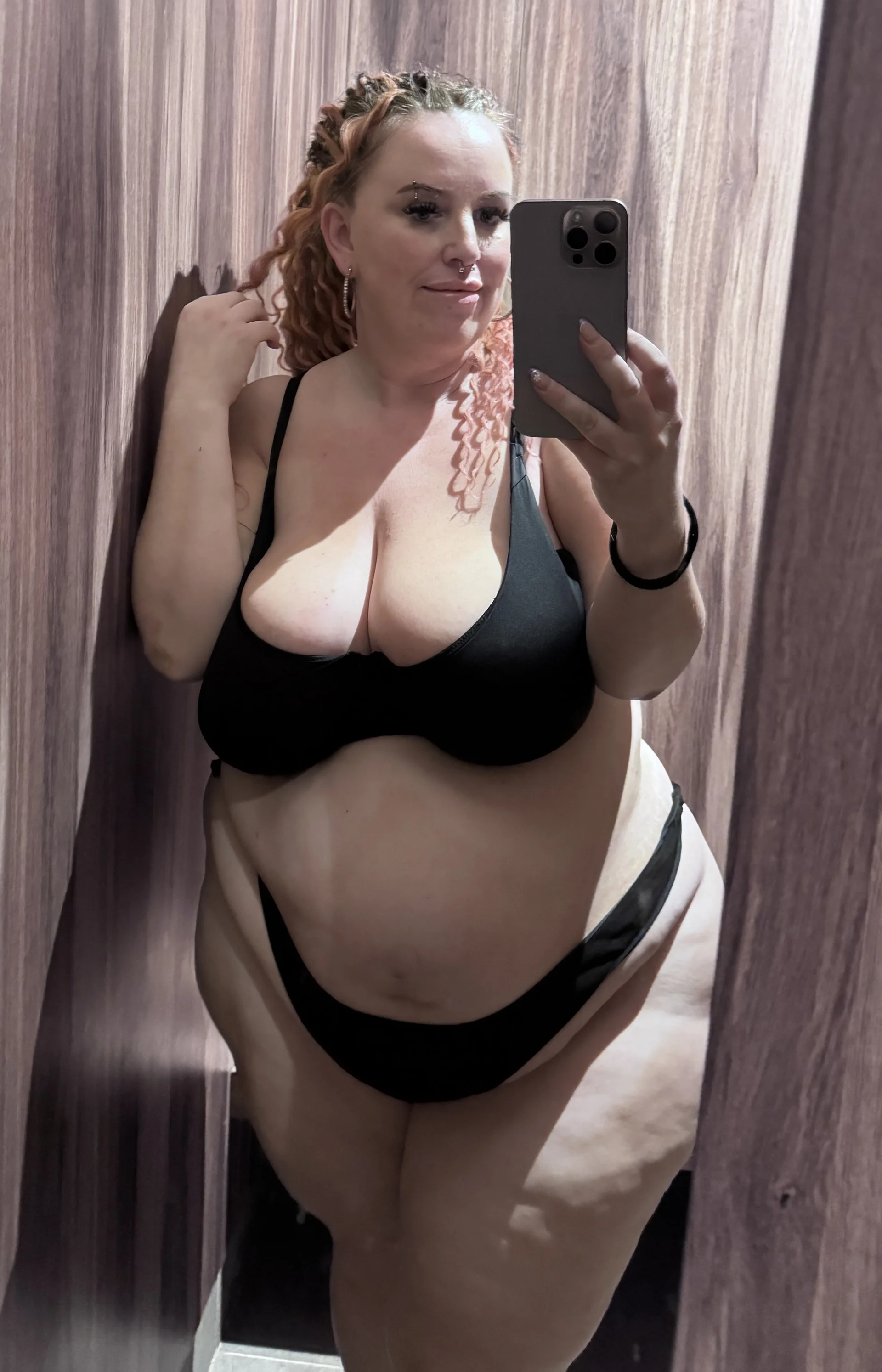XXX Porn Photo of Nude CurvyDoll_KateX 37