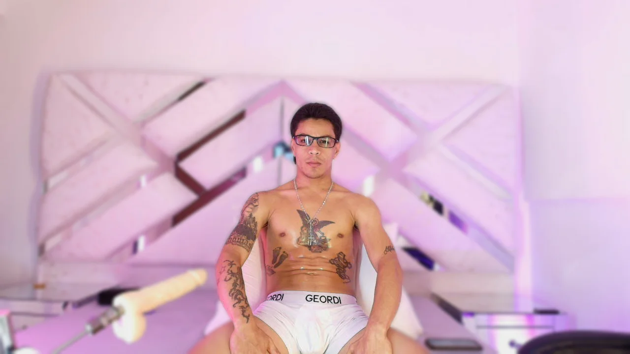 XXX Porn Photo of Nude Andrew_Haalls 7