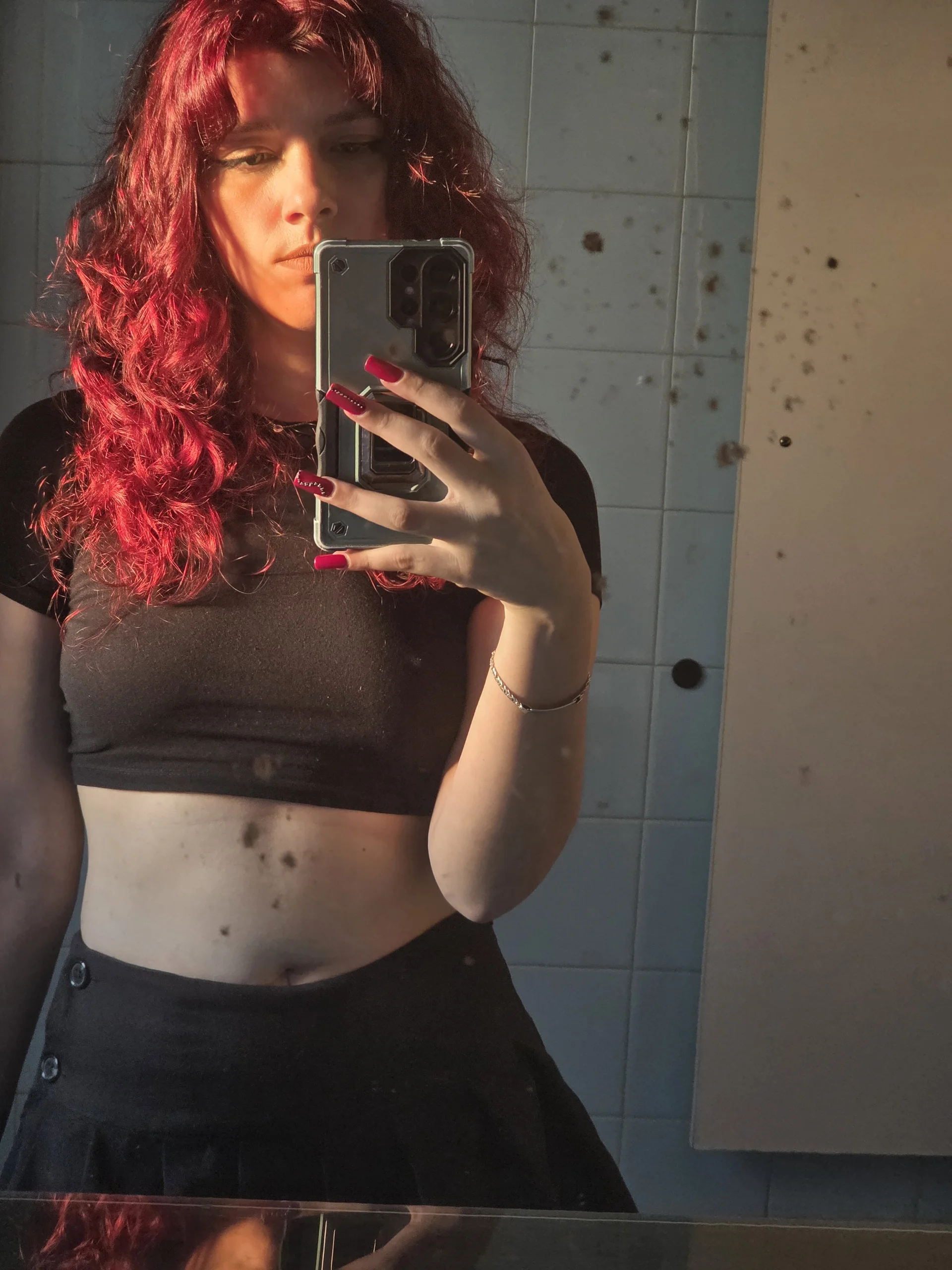 XXX Porn Photo of Nude LaraSmoking 7