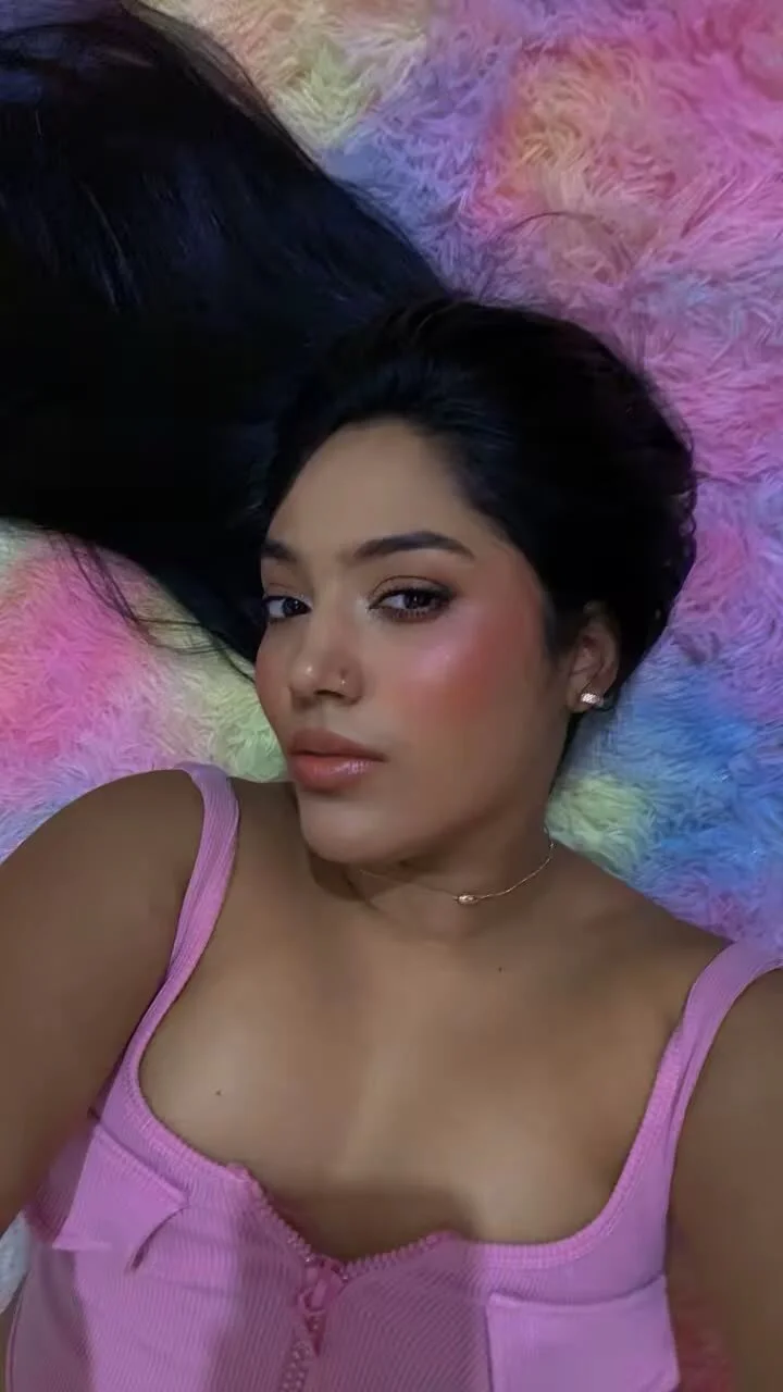 XXX Porn Photo of Nude TheSexyLaura 19