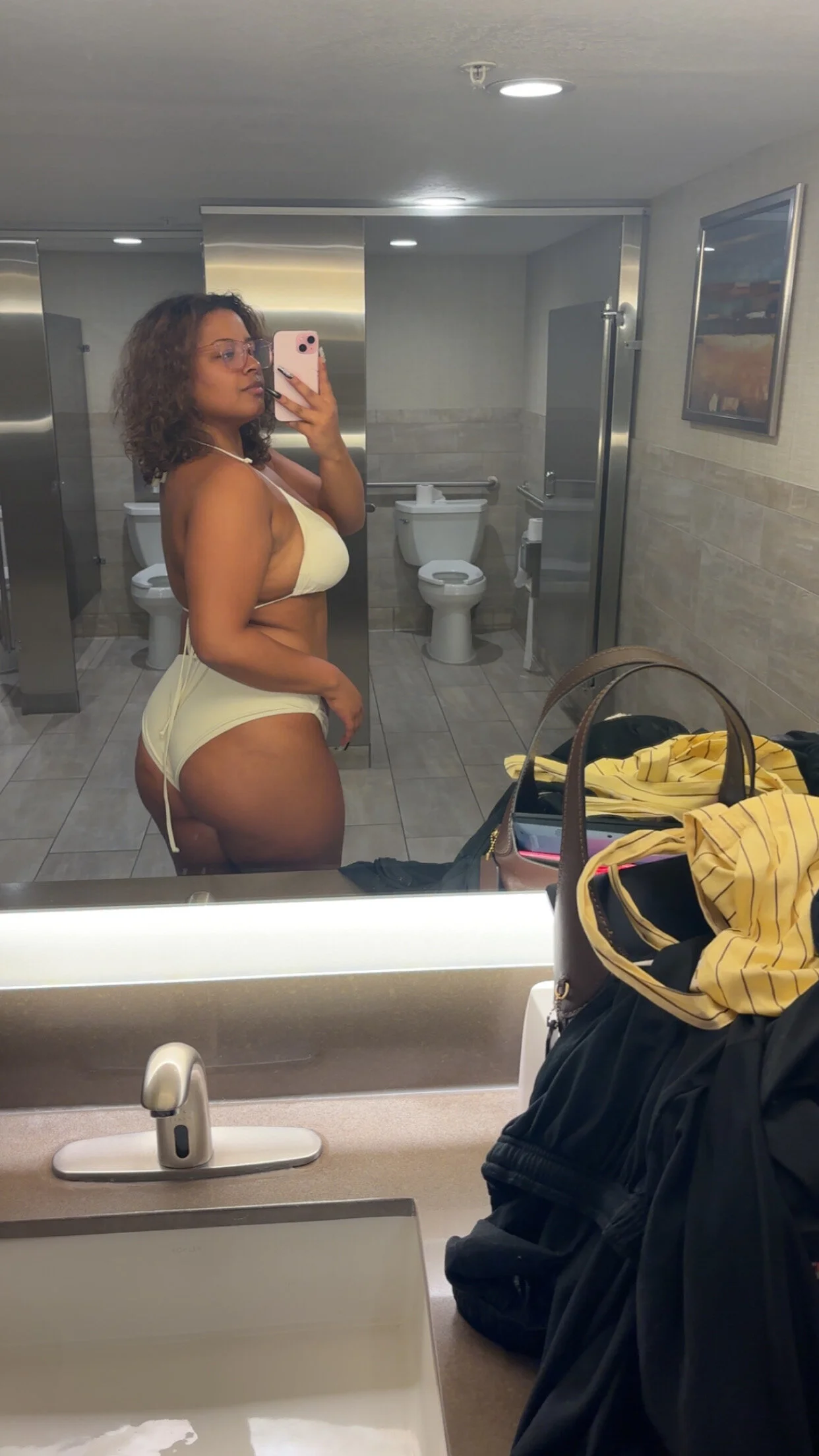 XXX Porn Photo of Nude madzbailey 2