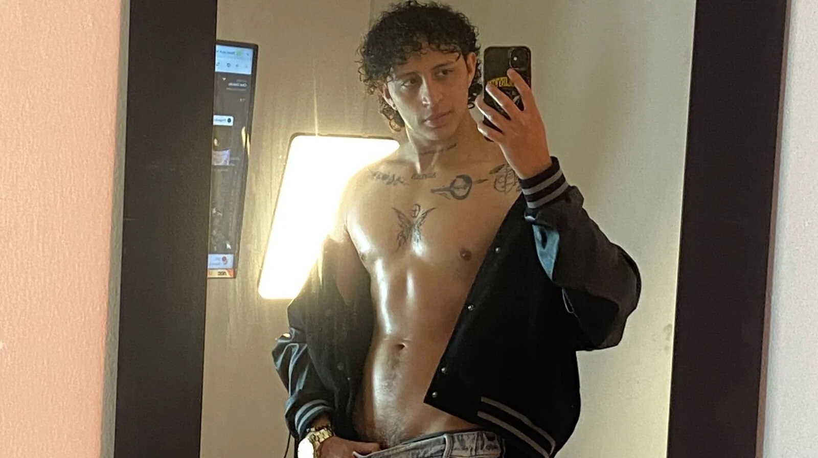 XXX Porn Photo of Nude Jay_Taylor1_ 3