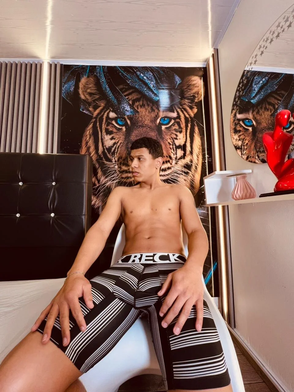 XXX Porn Photo of Nude Met_Marcos 21