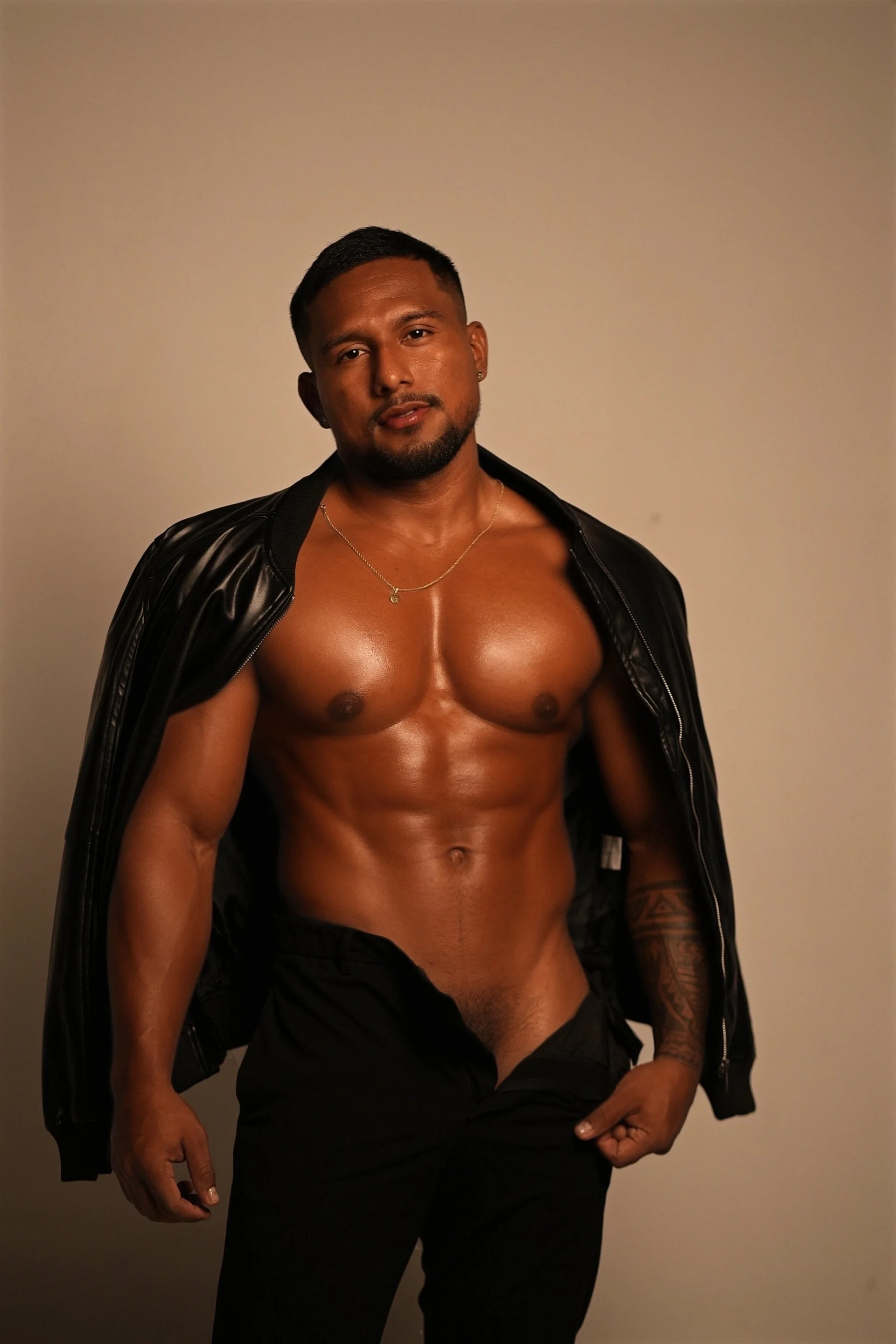 XXX Porn Photo of Nude CallumMuscle 60