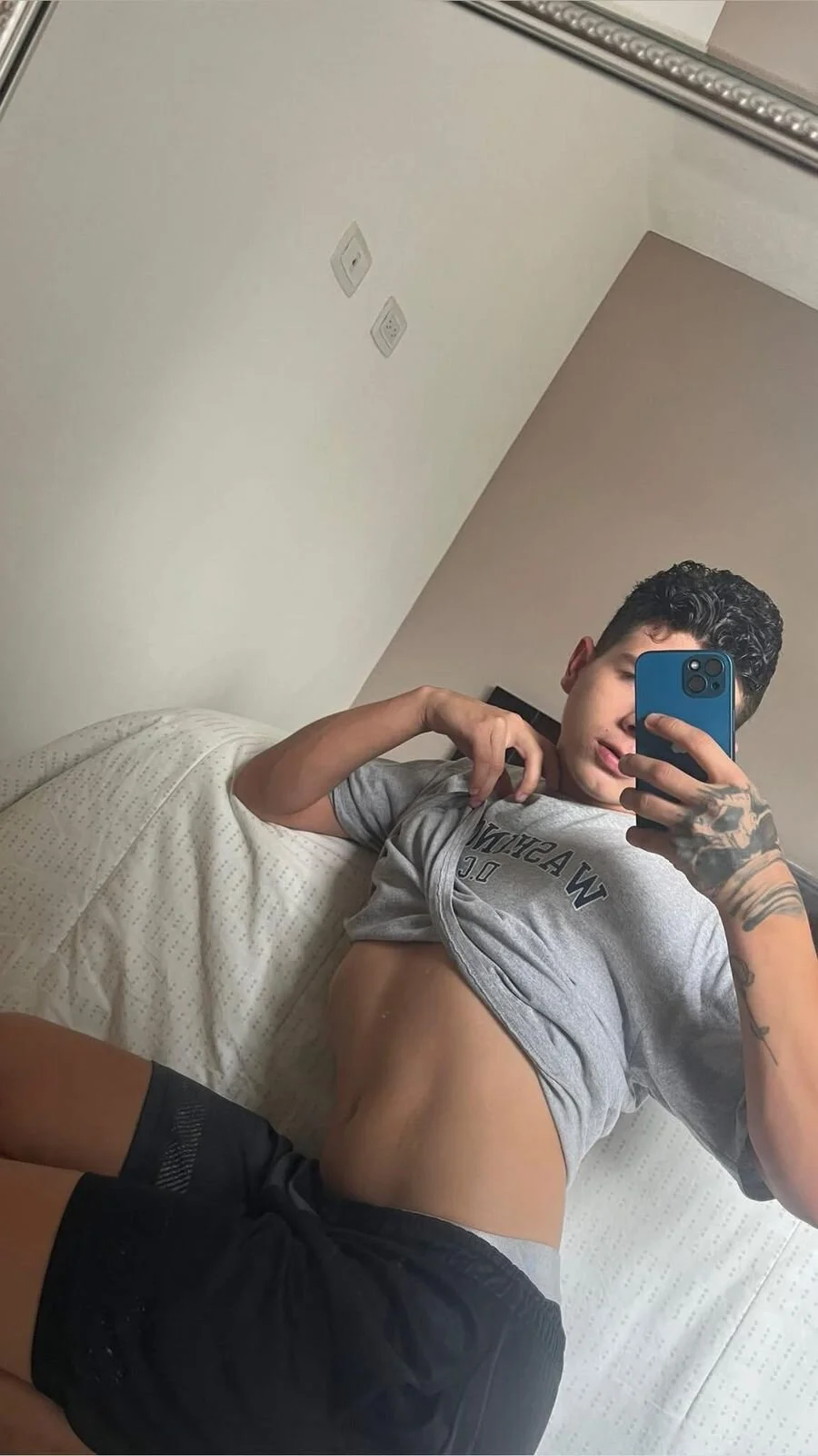 XXX Porn Photo of Nude Andy12912 4