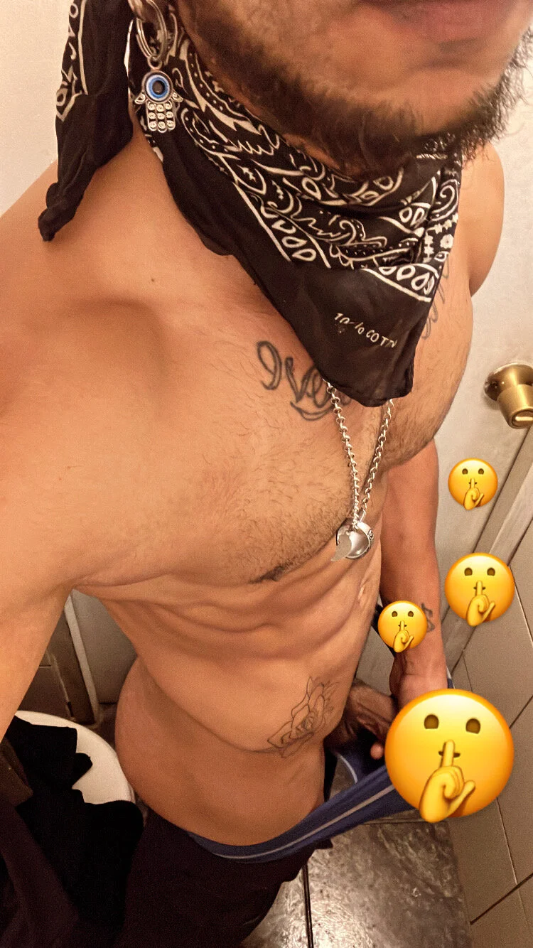XXX Porn Photo of Nude Bryron69 6