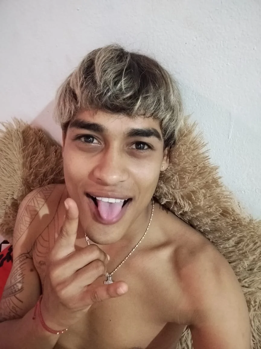 XXX Porn Photo of Nude AndruCute 2