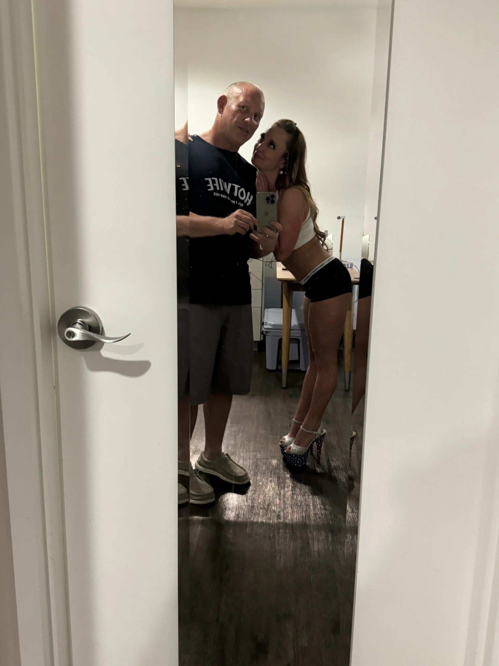 XXX Porn Photo of Nude My_HotwifeNikki23 24