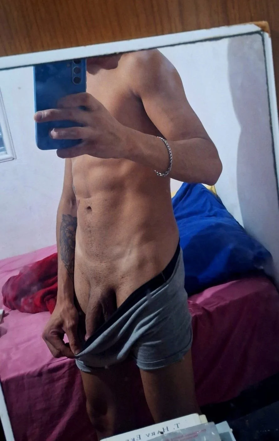 XXX Porn Photo of Nude novinhocarioca19anos 4