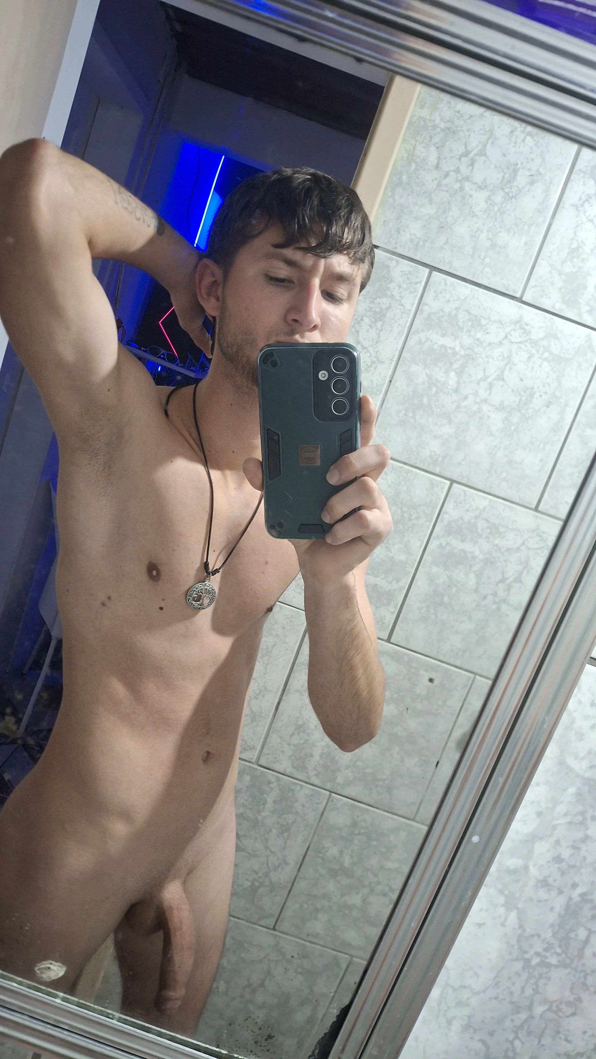 XXX Porn Photo of Nude Michaevin22 2