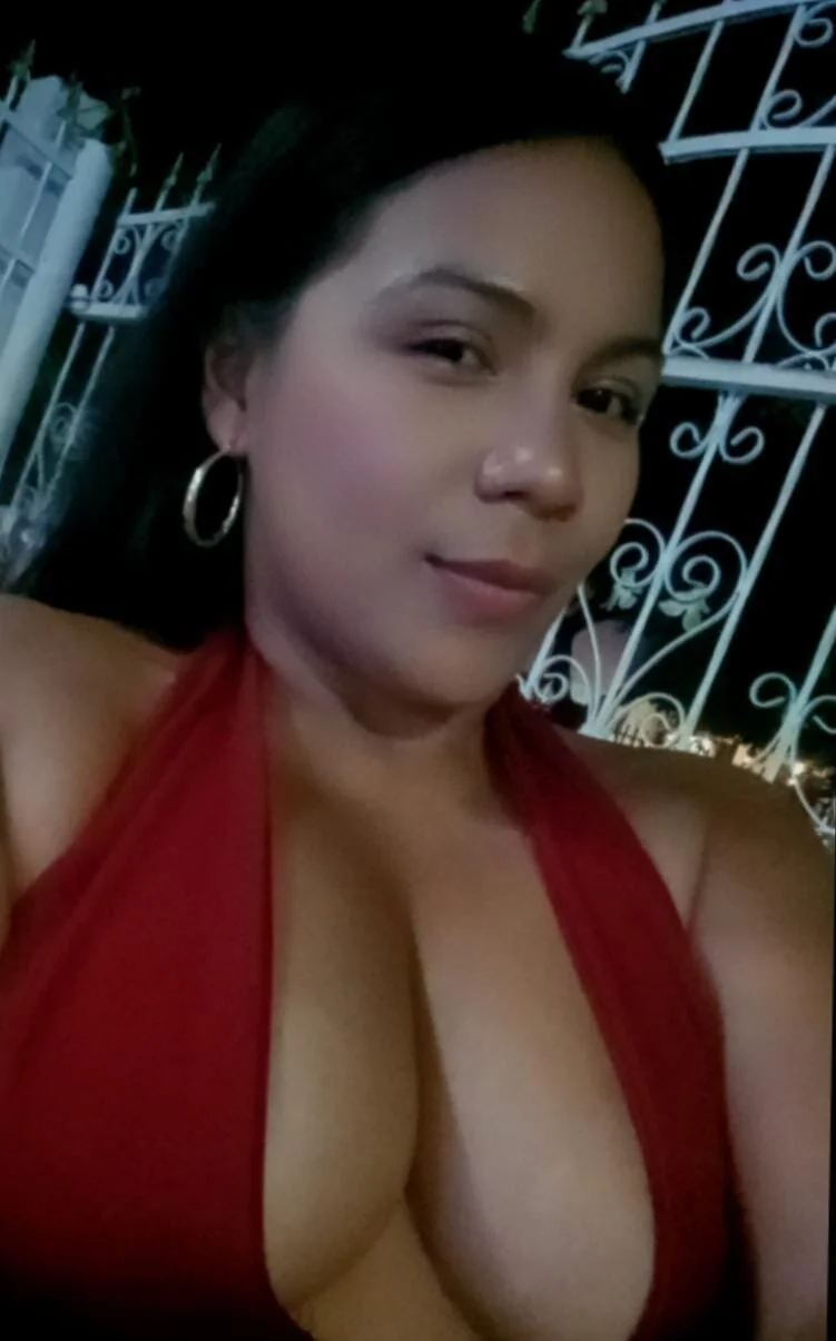 XXX Porn Photo of Nude LizzyFoxxy 1