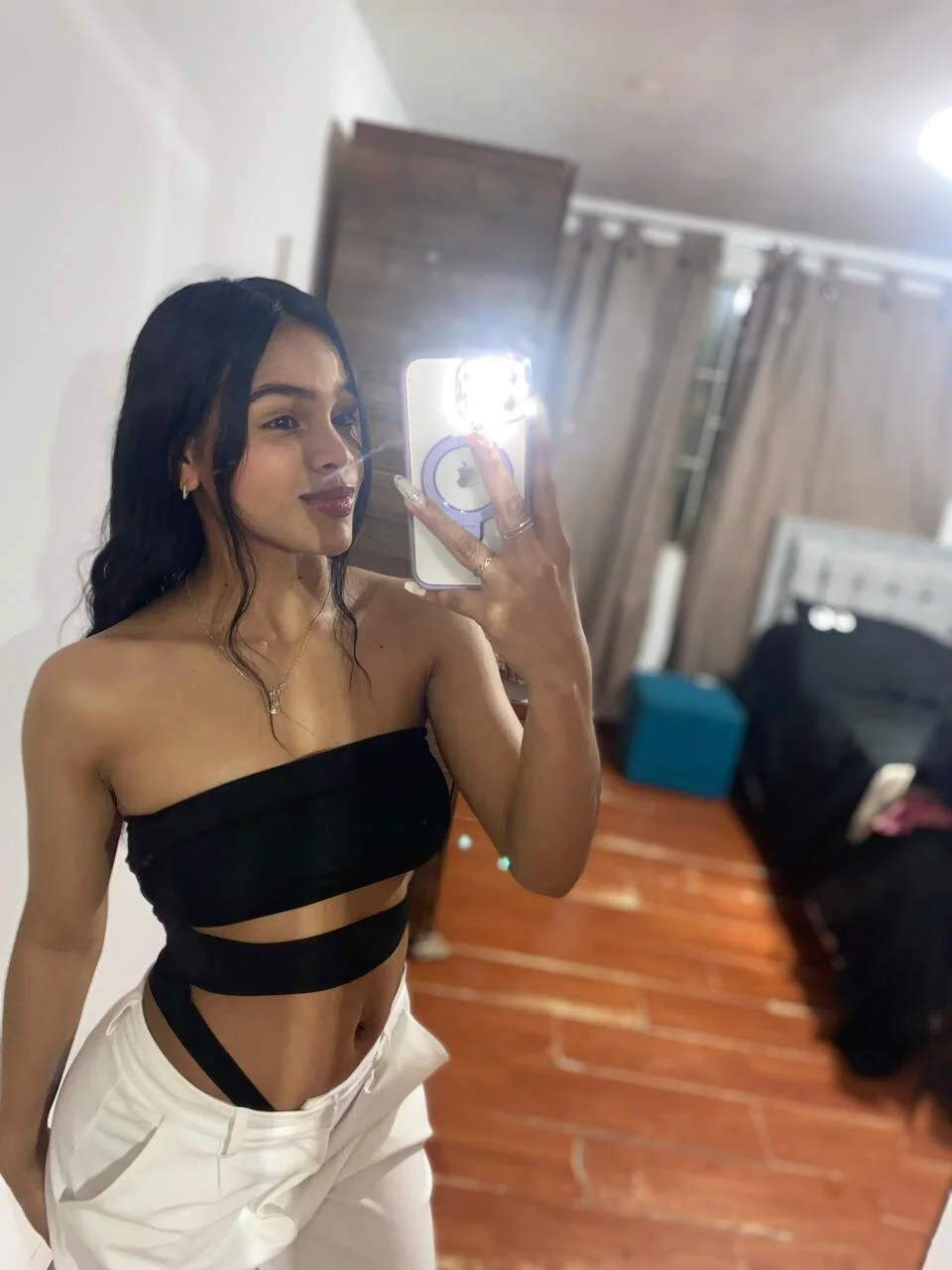 XXX Porn Photo of Nude aura_ch 2
