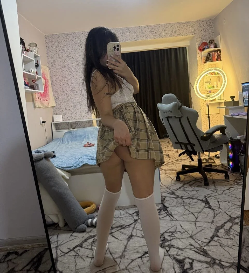 XXX Porn Photo of Nude miralyn_ 4