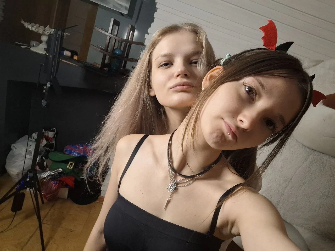 XXX Porn Photo of Nude DongMolt 204
