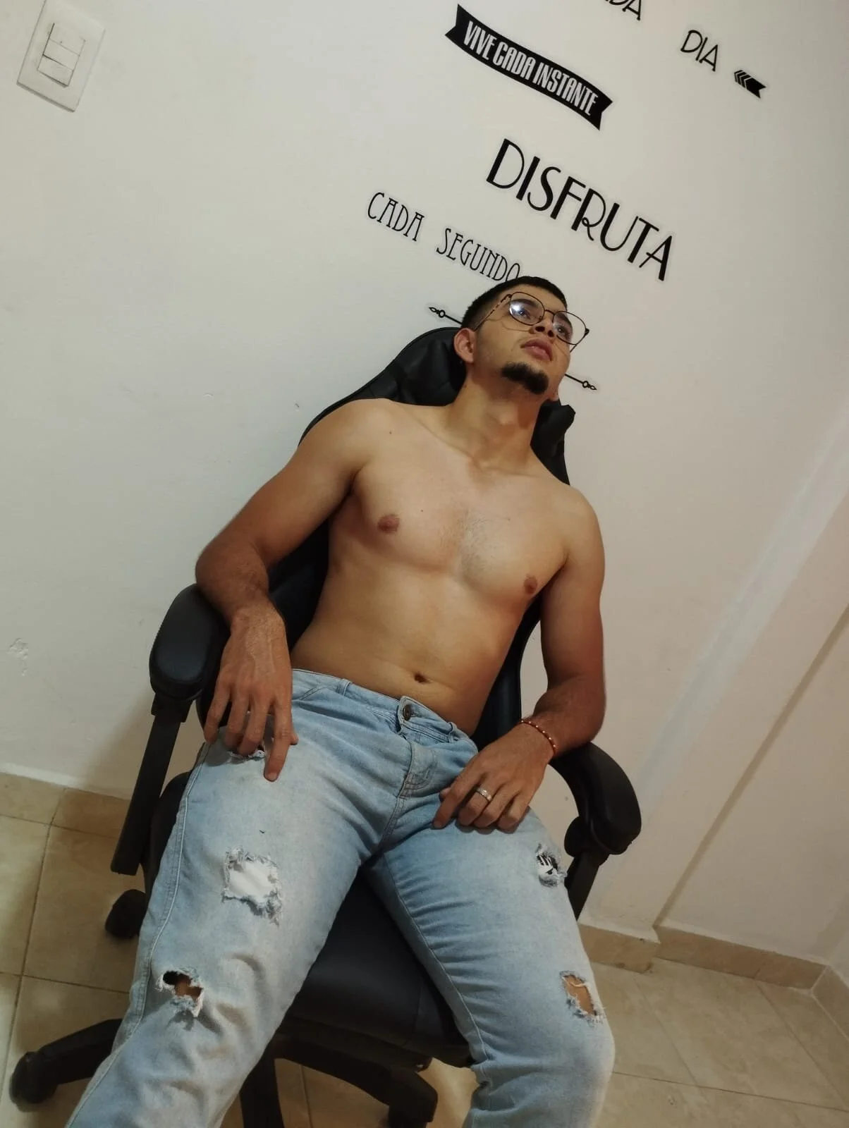 XXX Porn Photo of Nude Andrew_Brown 36