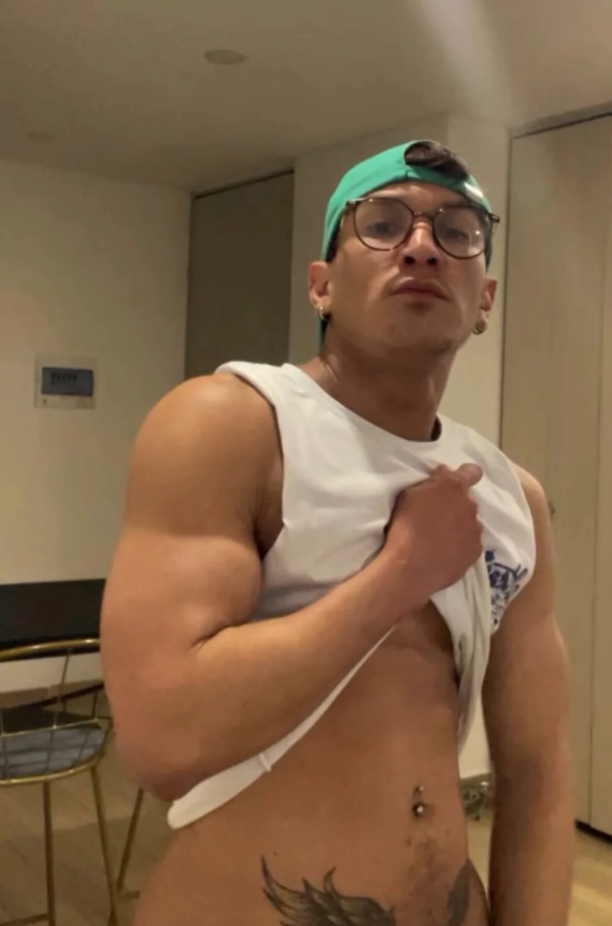 XXX Porn Photo of Nude cami_hotboy 7