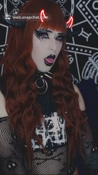 XXX Porn Photo of Nude naomi_satan 2