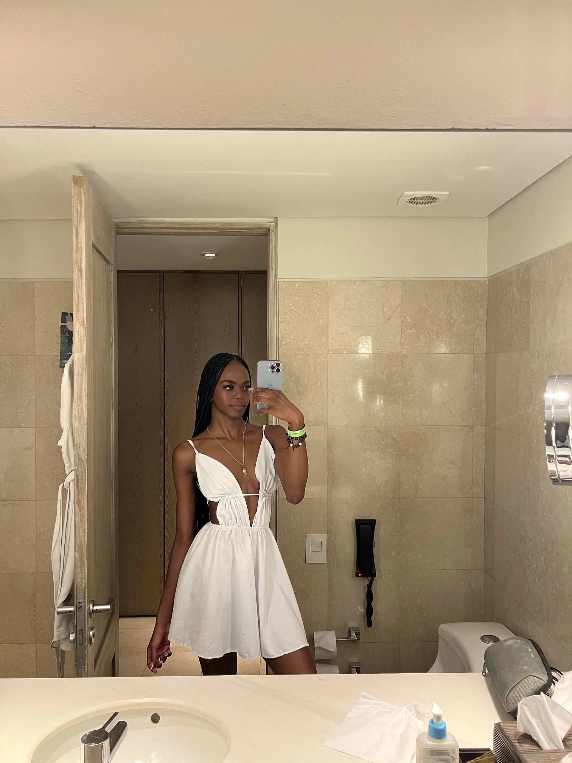 XXX Porn Photo of Nude Riri_Blonde10 21