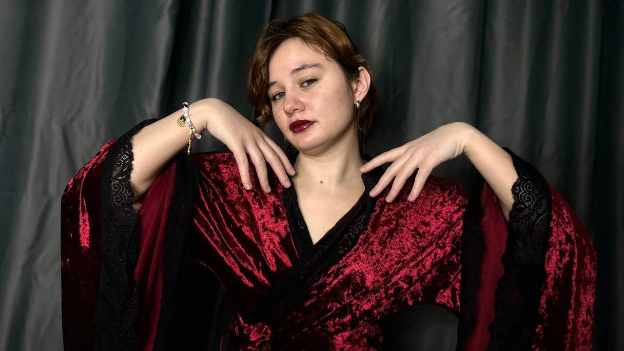 XXX Porn Photo of Nude ElizabethRedWings 12