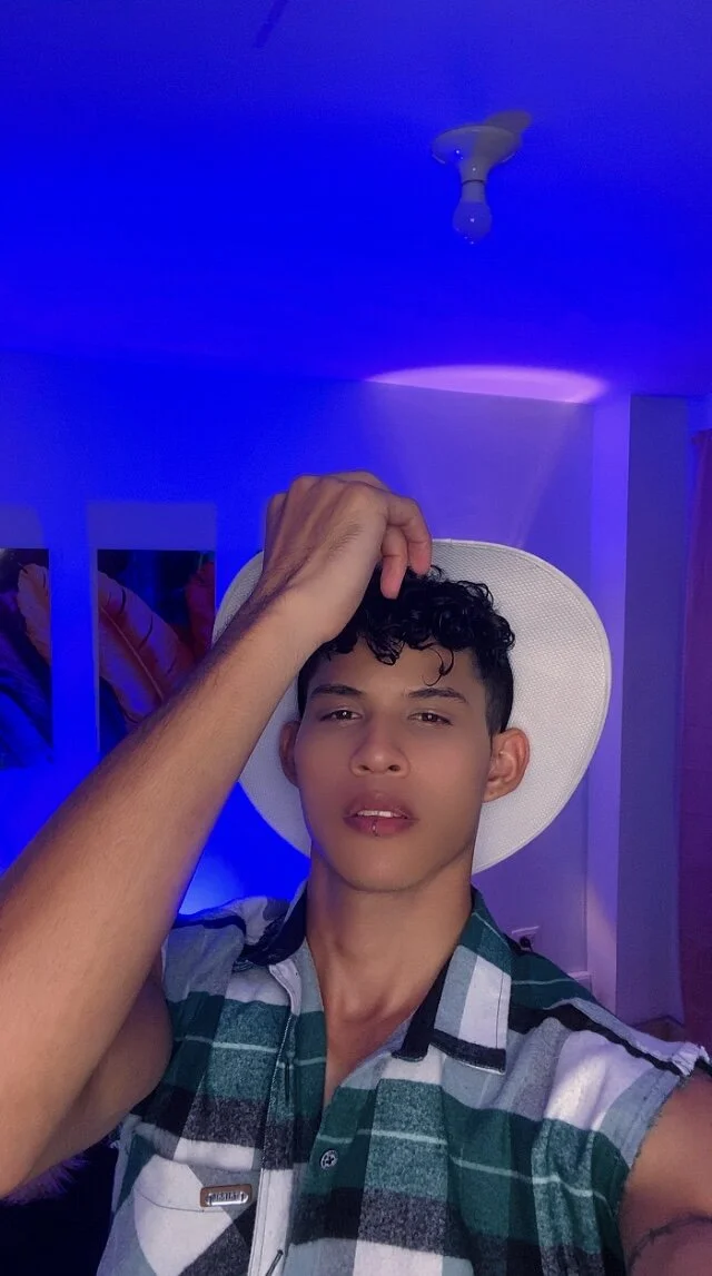 XXX Porn Photo of Nude KamiSuarez 50