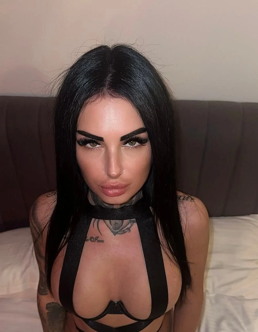 AshxleyPage