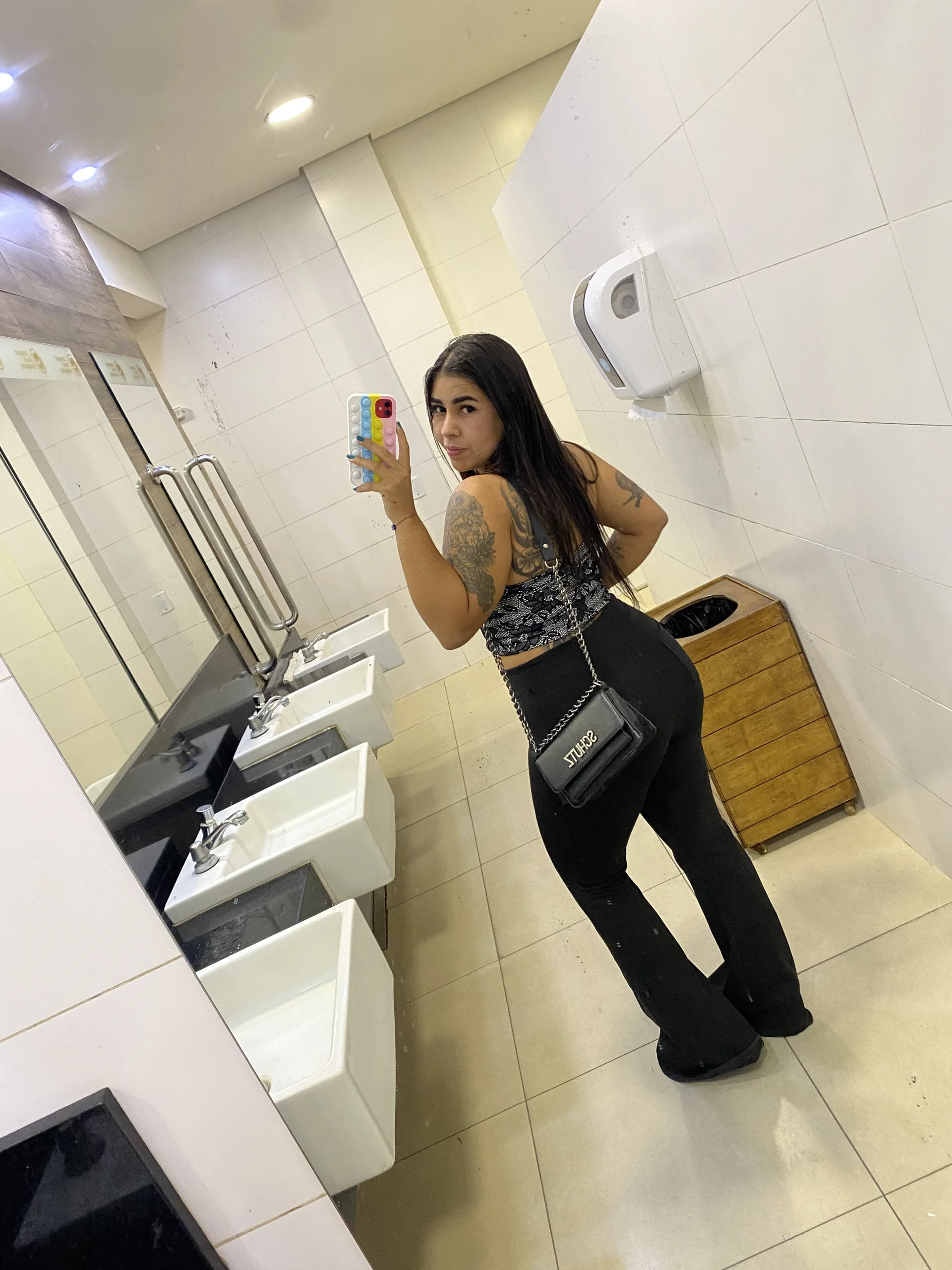 XXX Porn Photo of Nude laralmuniz 3