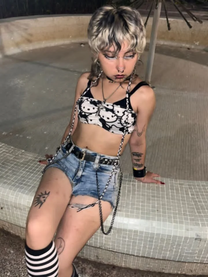XXX Porn Photo of Nude Cute_Chrixxx 2