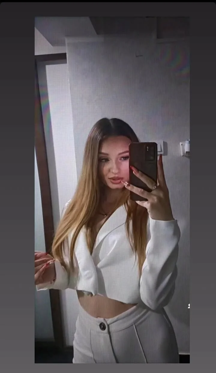 XXX Porn Photo of Nude IvyCher 2