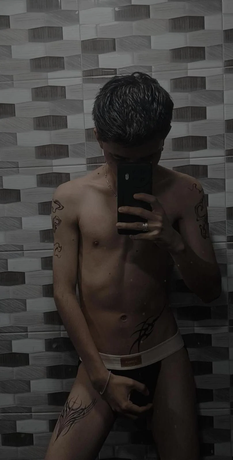 XXX Porn Photo of Nude youn_rider 5