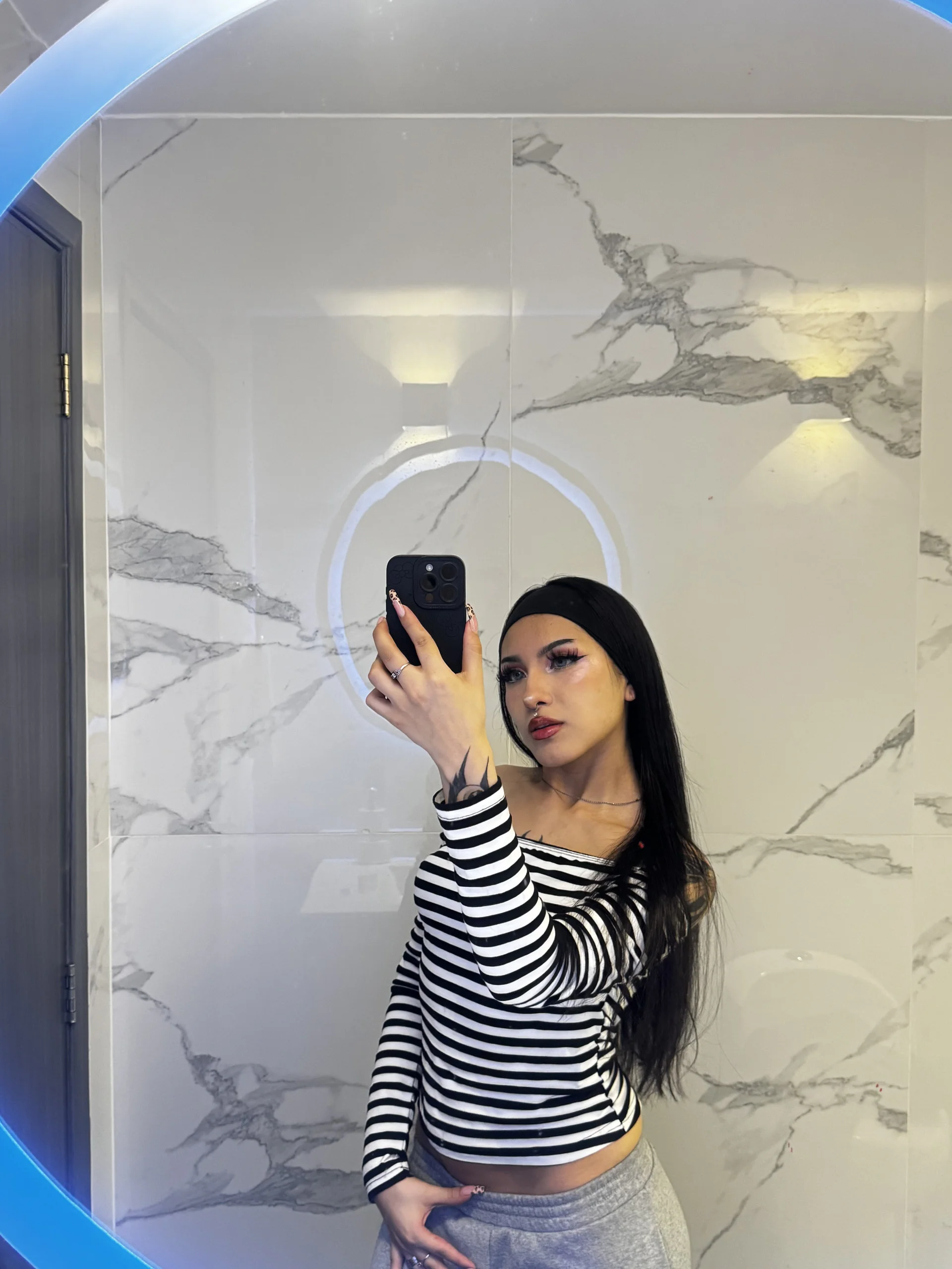 XXX Porn Photo of Nude cuteezoe 47