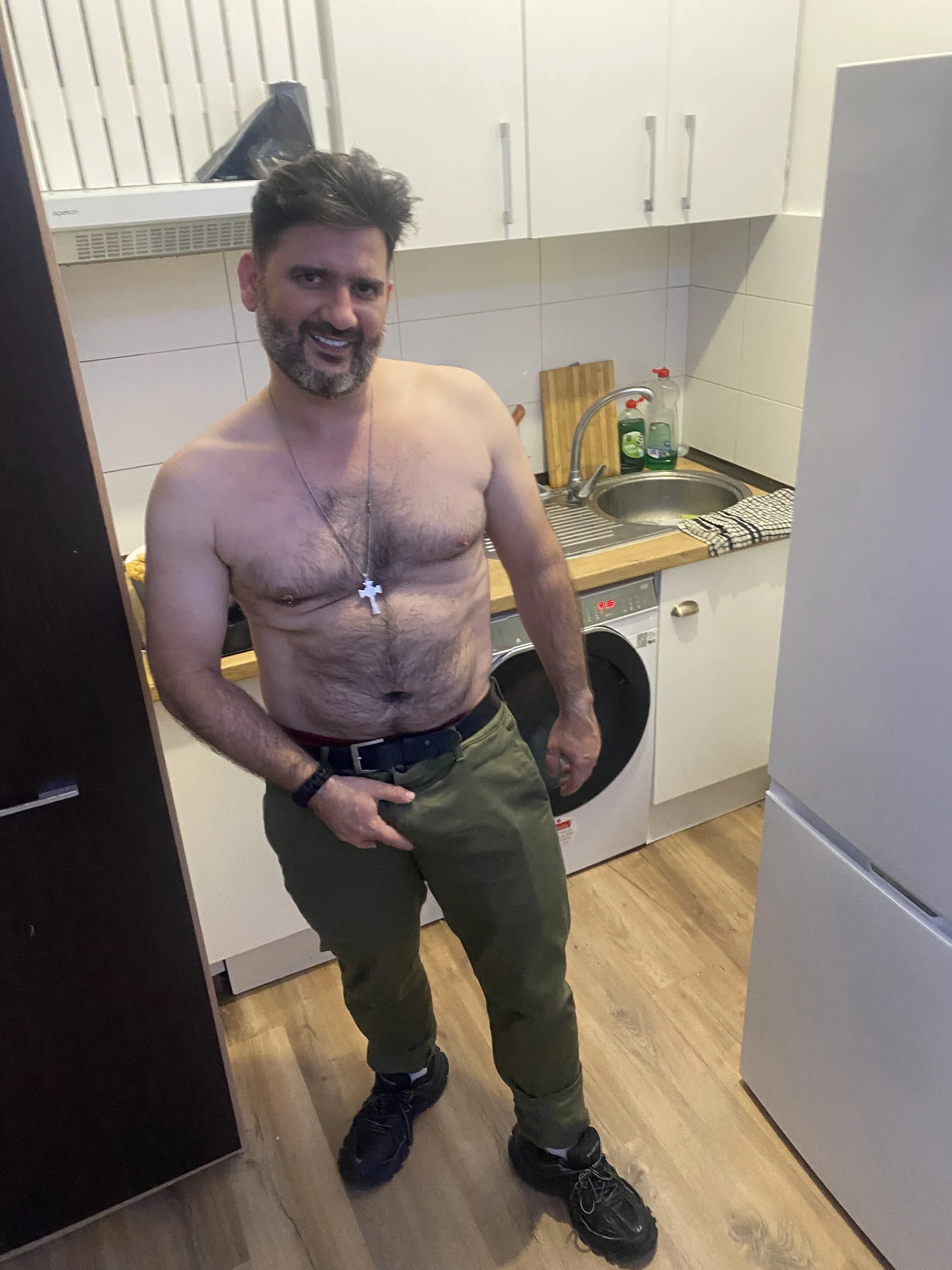 XXX Porn Photo of Nude Hairy_Dad86 4