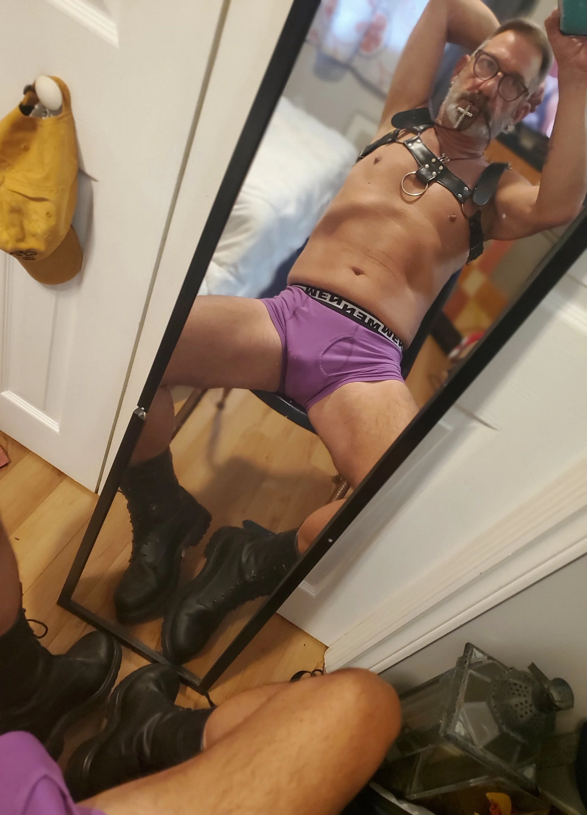 XXX Porn Photo of Nude FoxDadBtm 5