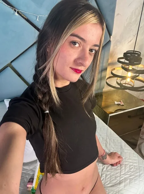 XXX Porn Photo of Nude ammy_durand 29