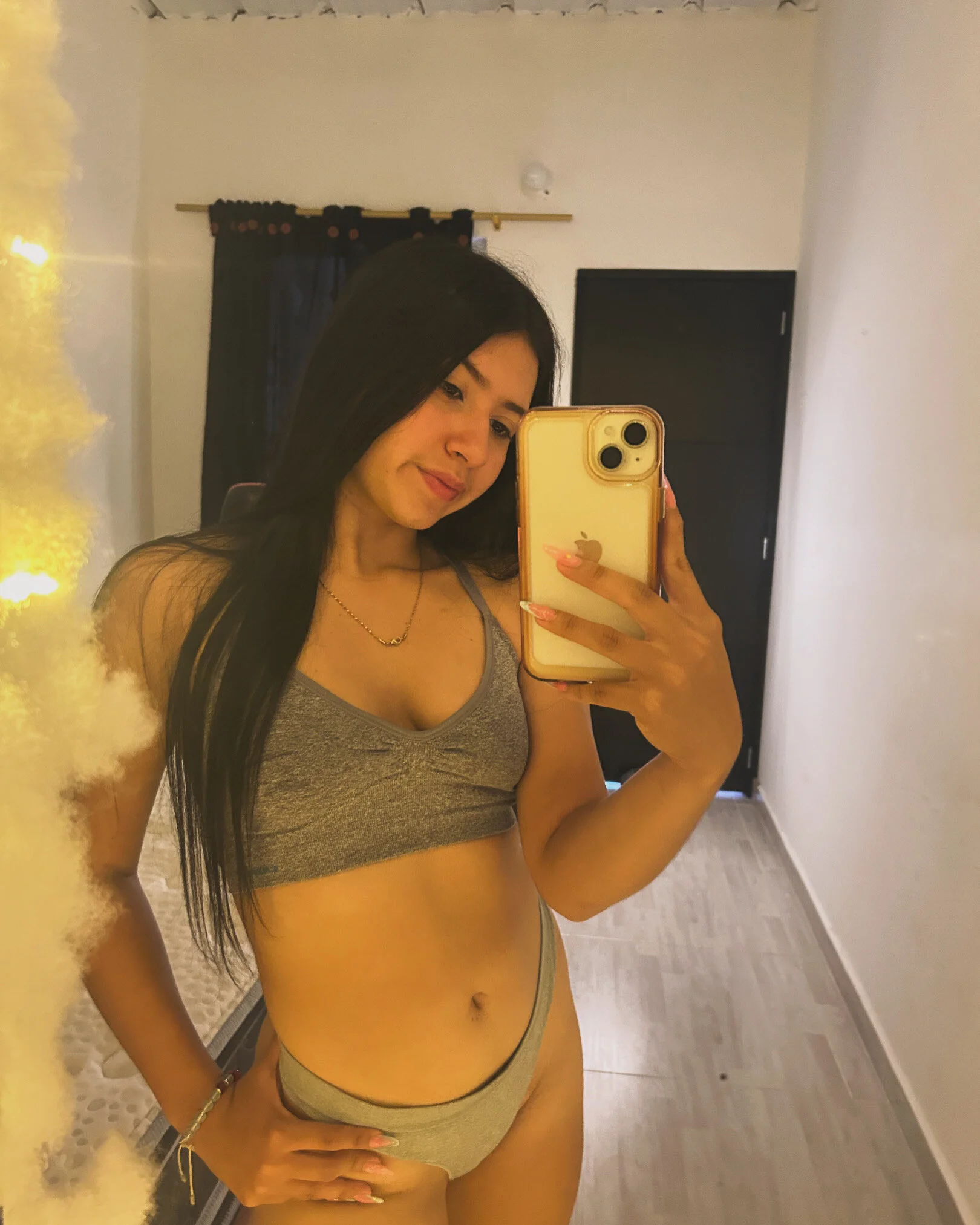 XXX Porn Photo of Nude VAL_PRINCESS 14