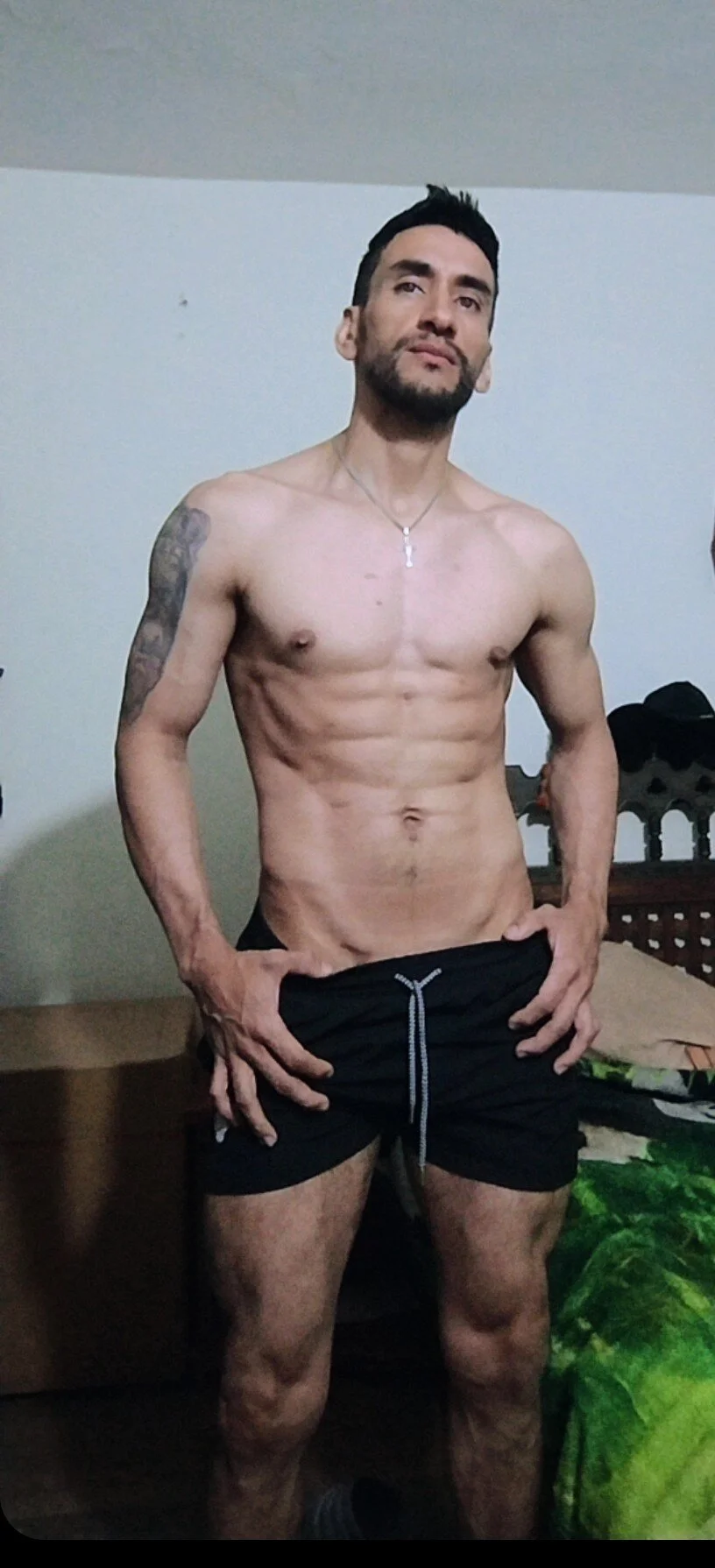 XXX Porn Photo of Nude isaaczapata 5