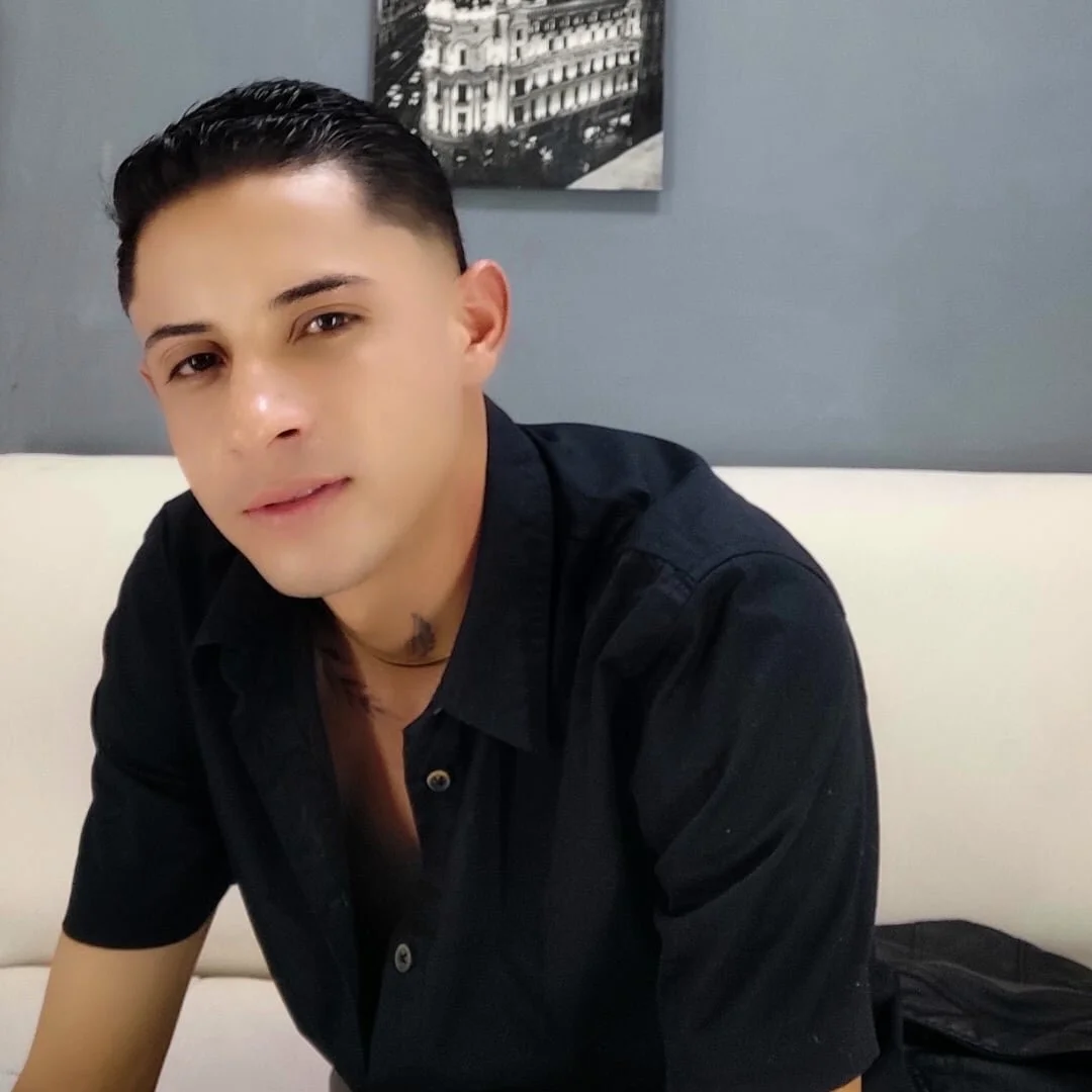 XXX Porn Photo of Nude Erick_Wall 3
