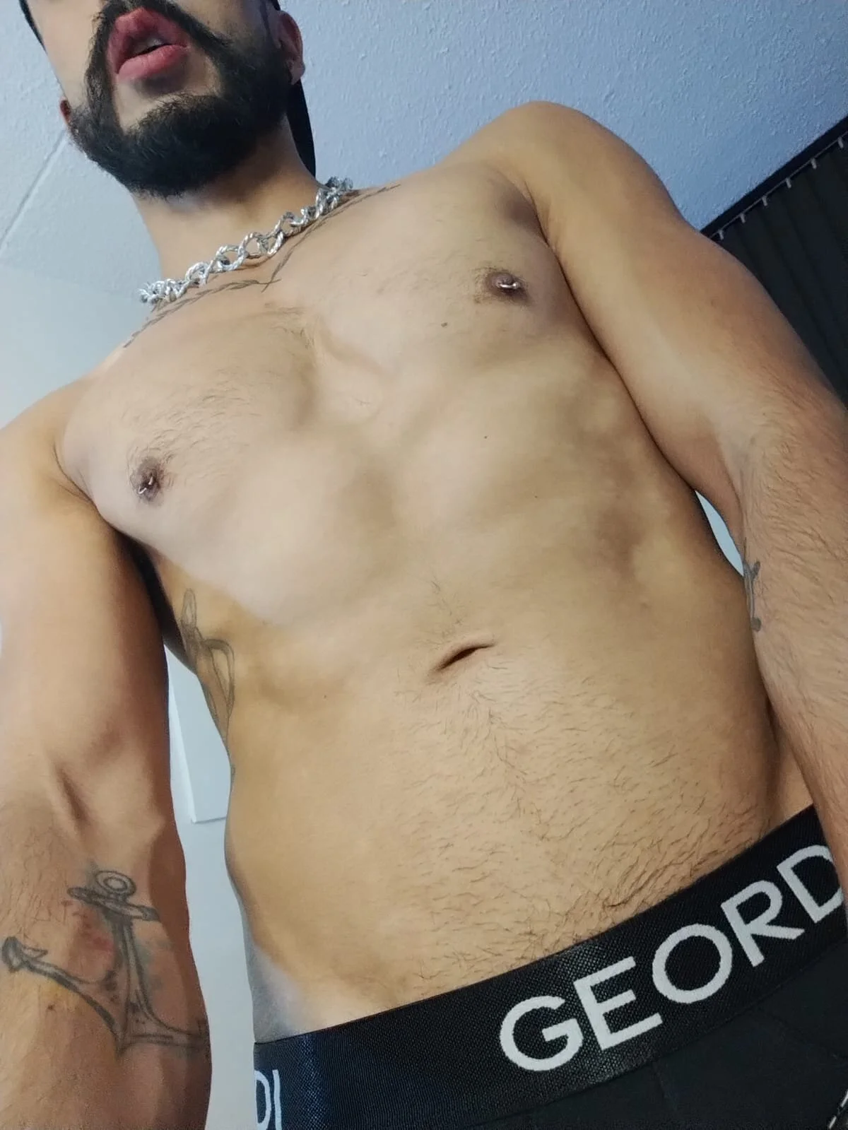 XXX Porn Photo of Nude Tom_cooper_ 192