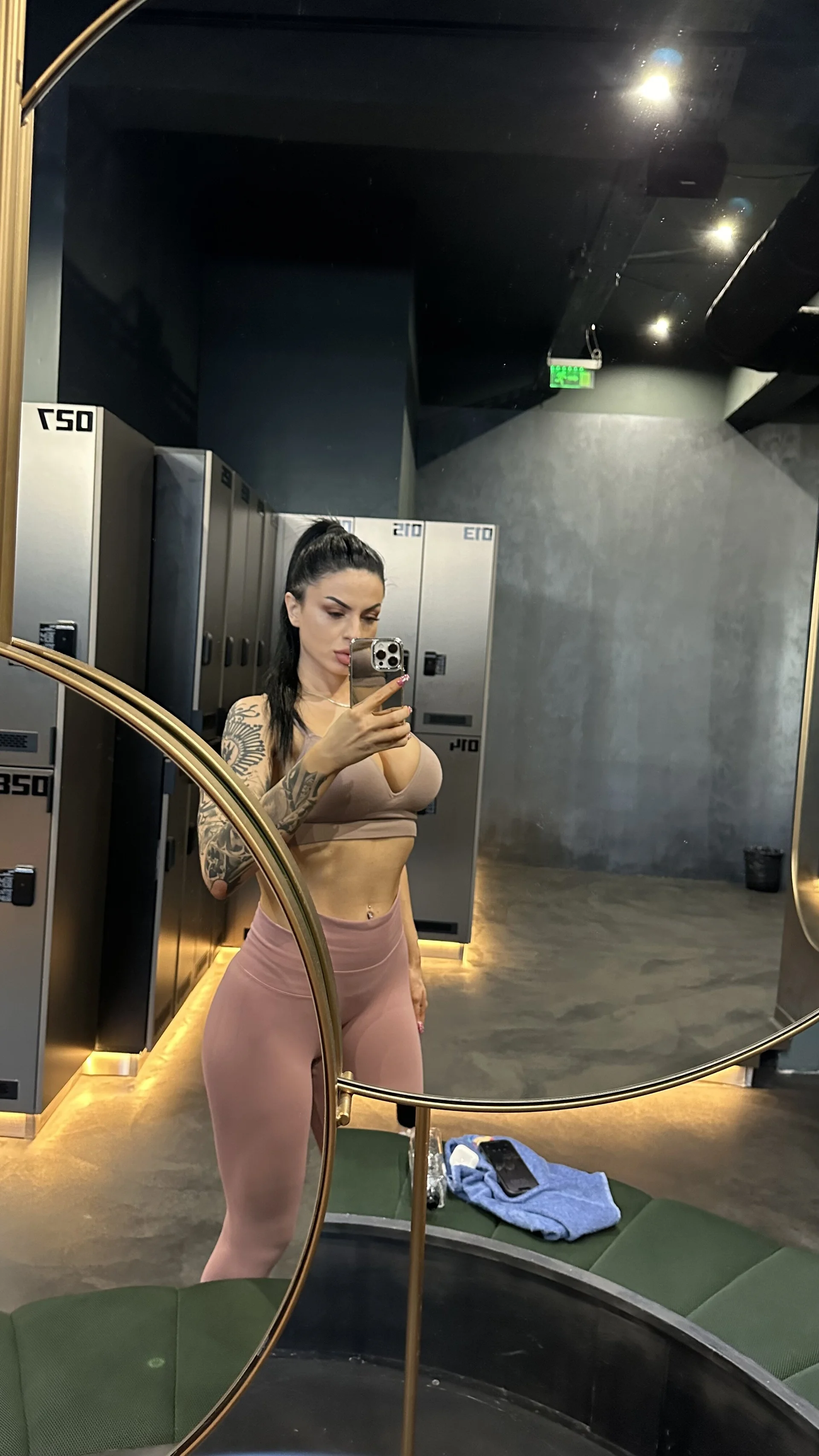 XXX Porn Photo of Nude GiaInked 45