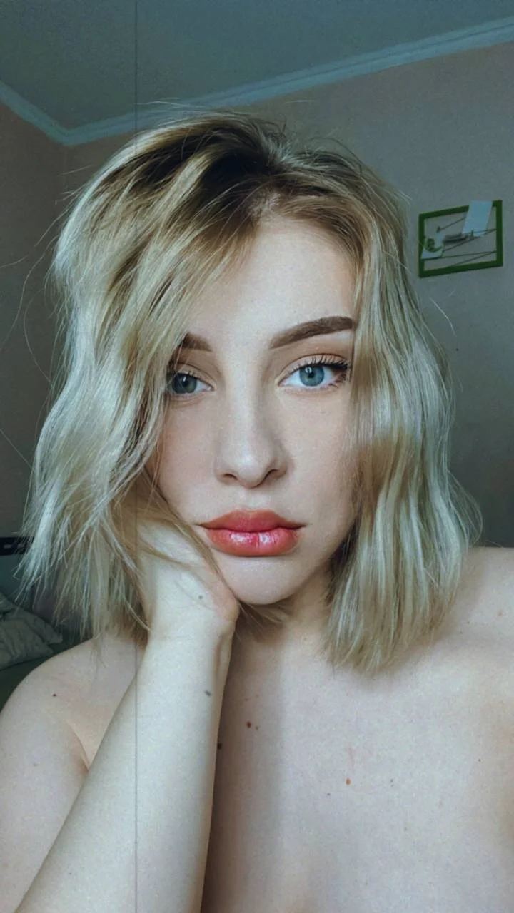 XXX Porn Photo of Nude icebabyiceicebaby 13