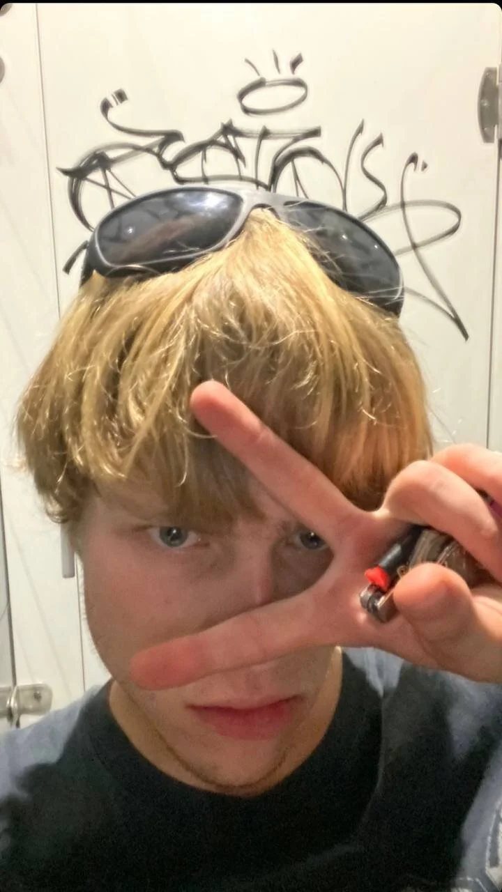 XXX Porn Photo of Nude Zoro1999 7