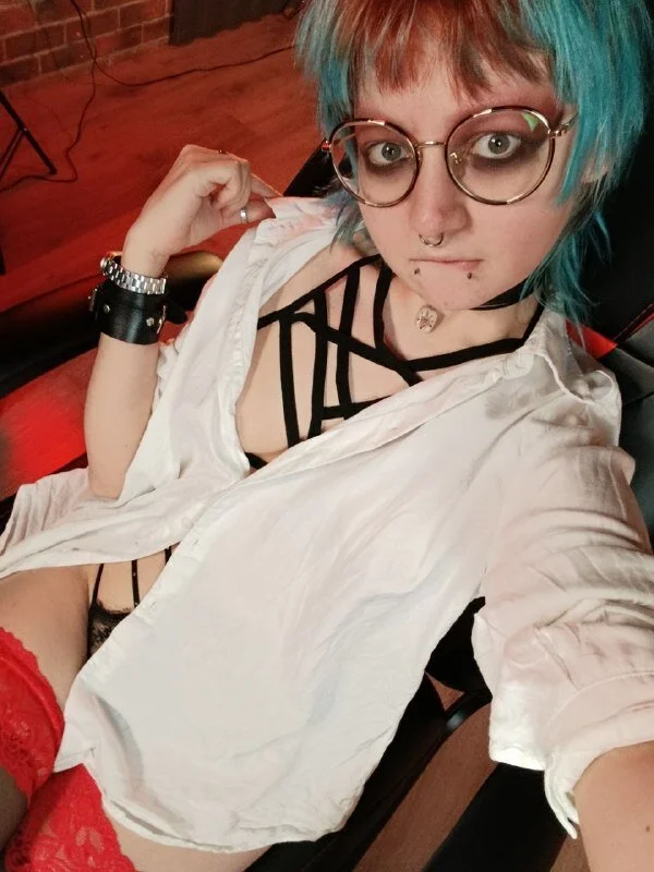 XXX Porn Photo of Nude powderofgun 8