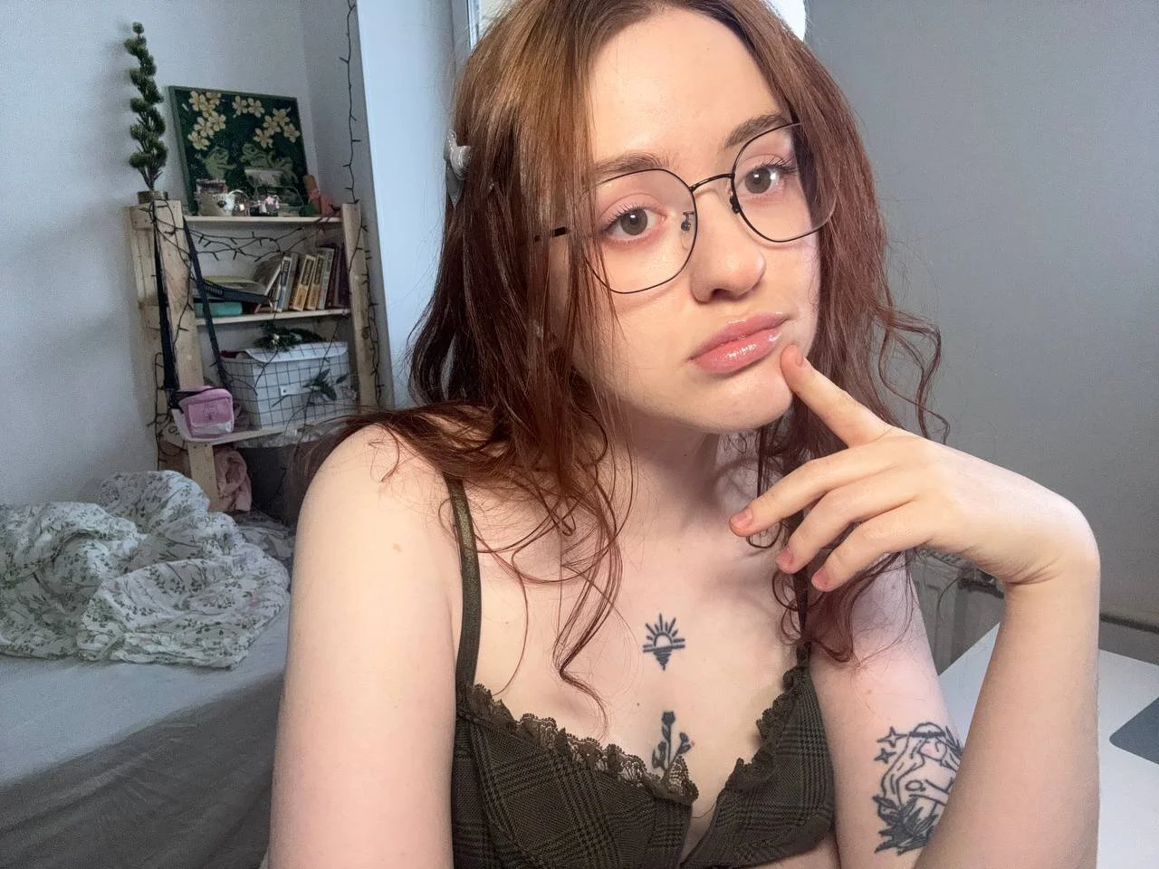 XXX Porn Photo of Nude urstripchatgf 4