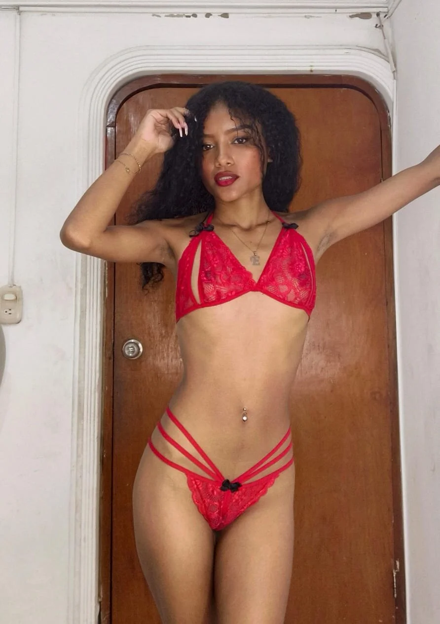 XXX Porn Photo of Nude adisson_petite1 3