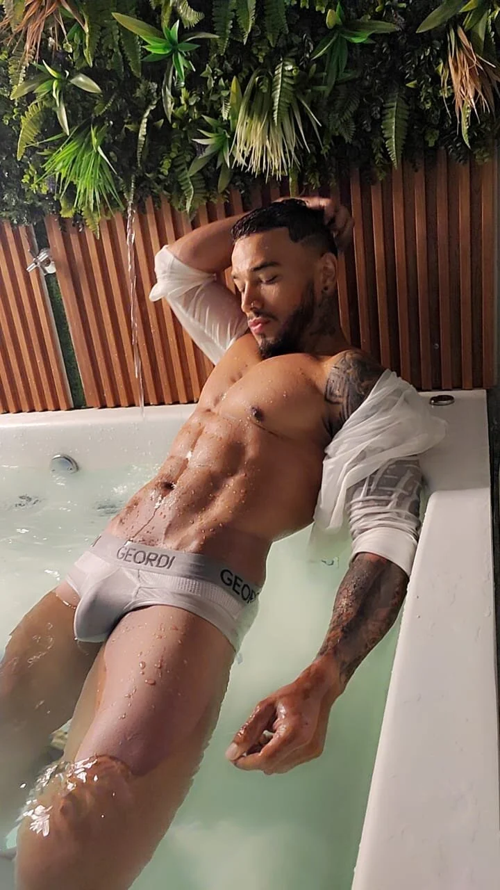 XXX Porn Photo of Nude bruno_miller_ 22