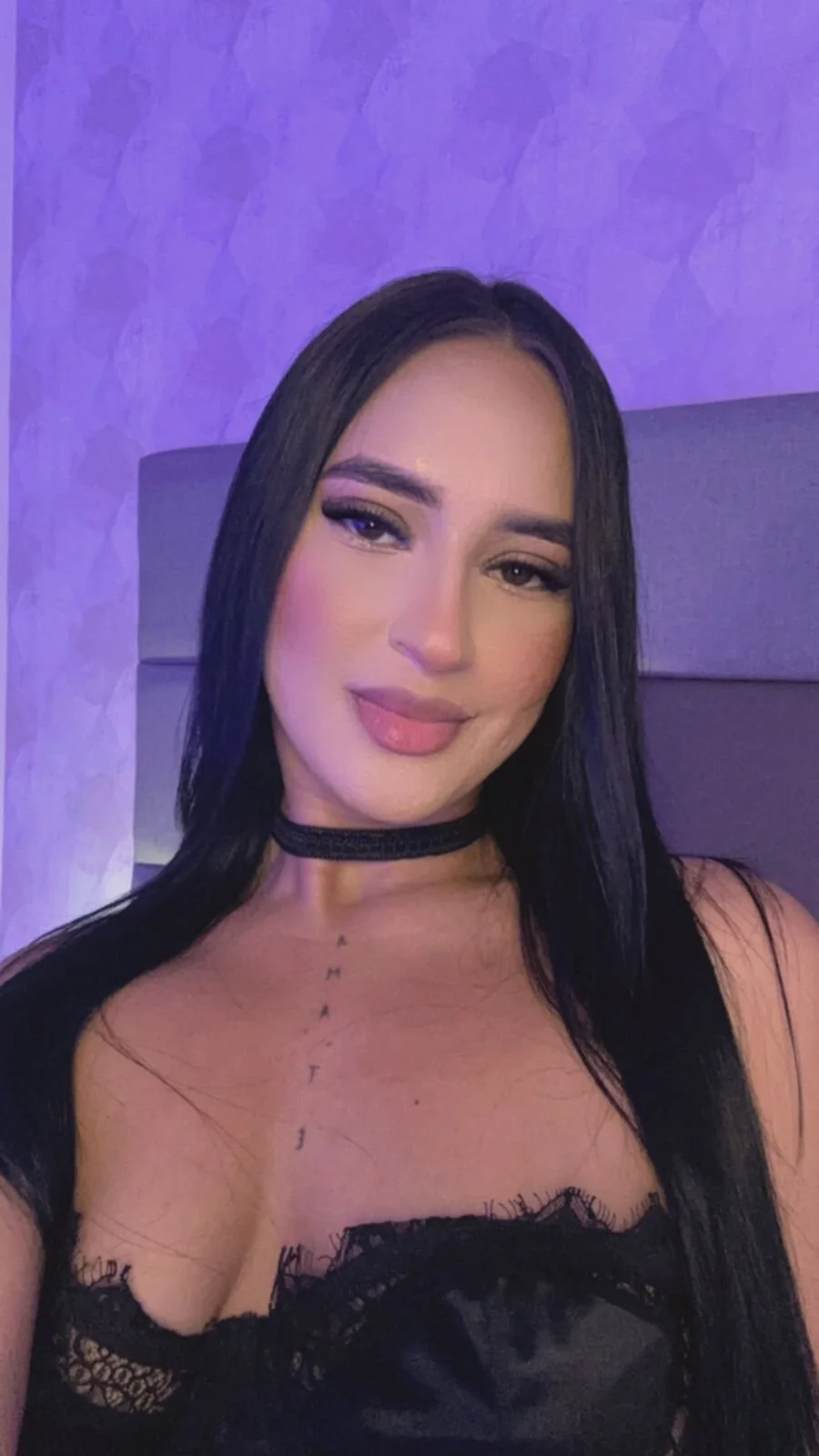XXX Porn Photo of Nude Emily_luve 19