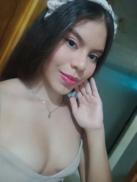 XXX Porn Photo of Nude IrinaMonroee 2