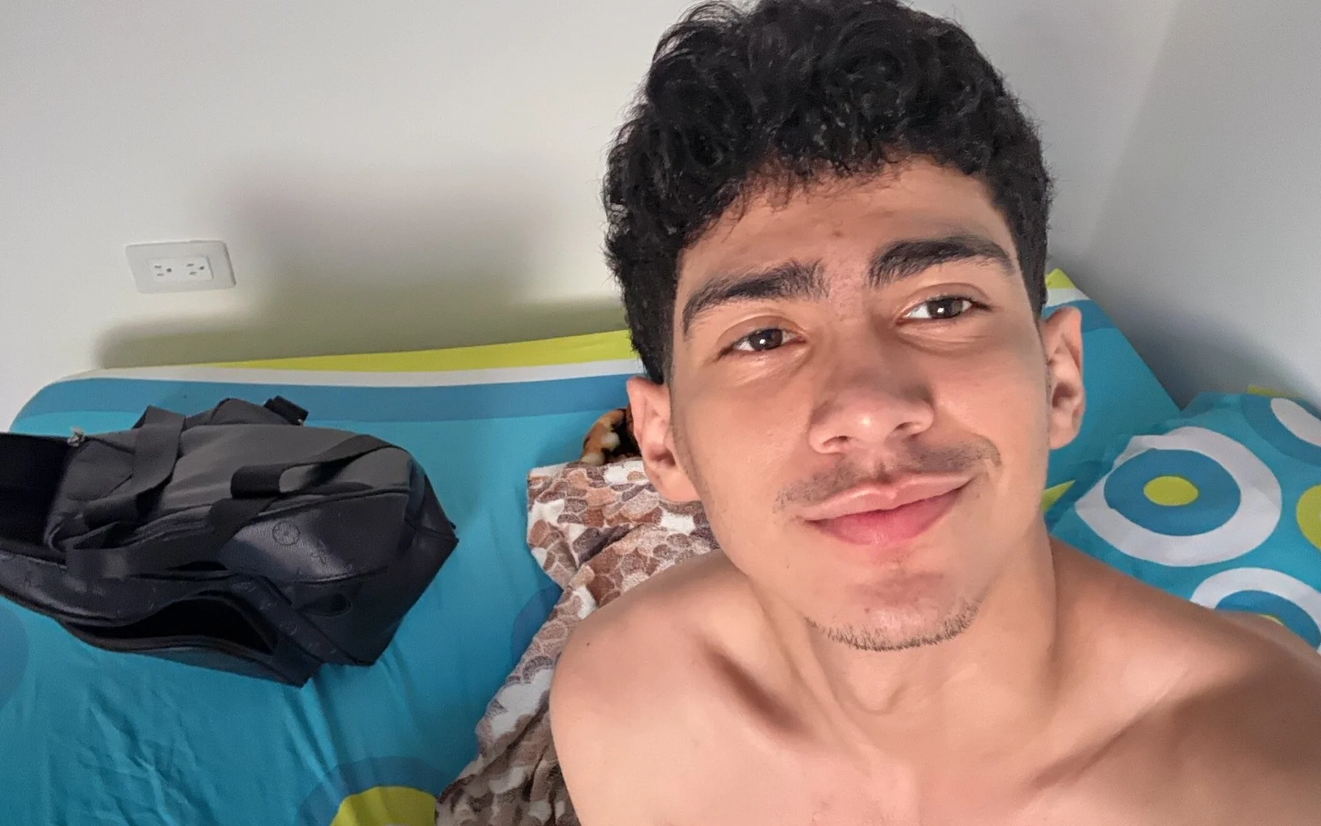 XXX Porn Photo of Nude WildLogan 3