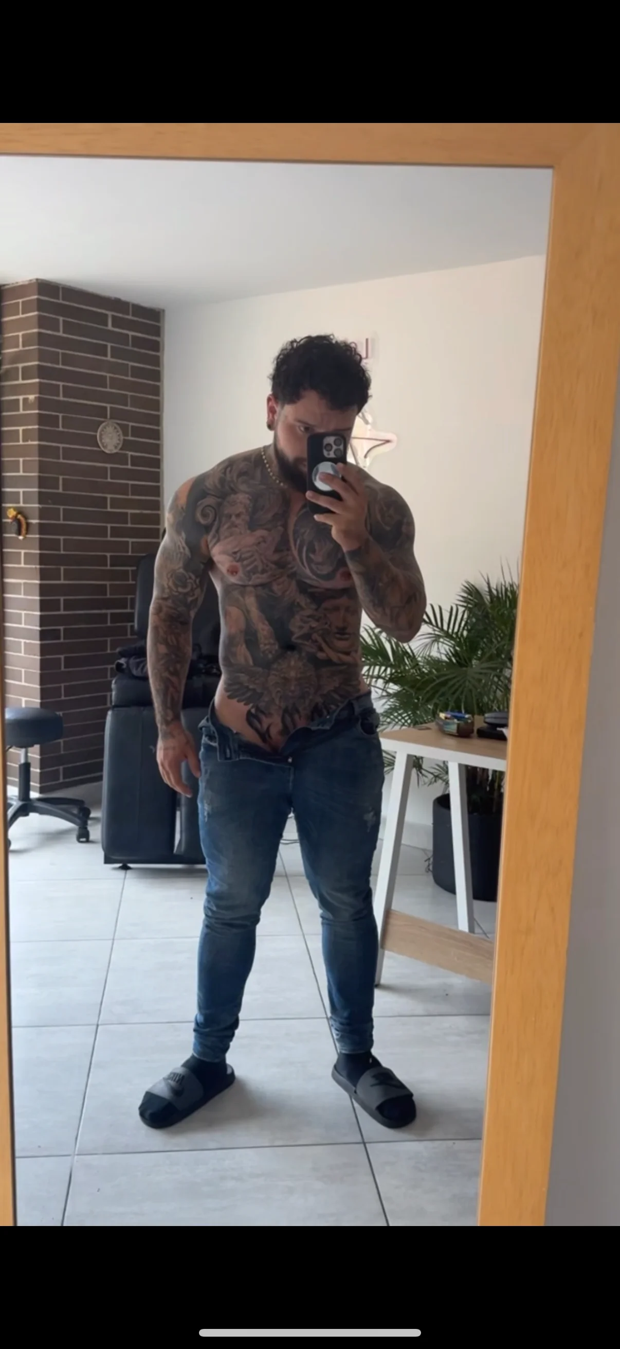 XXX Porn Photo of Nude natevillage 22