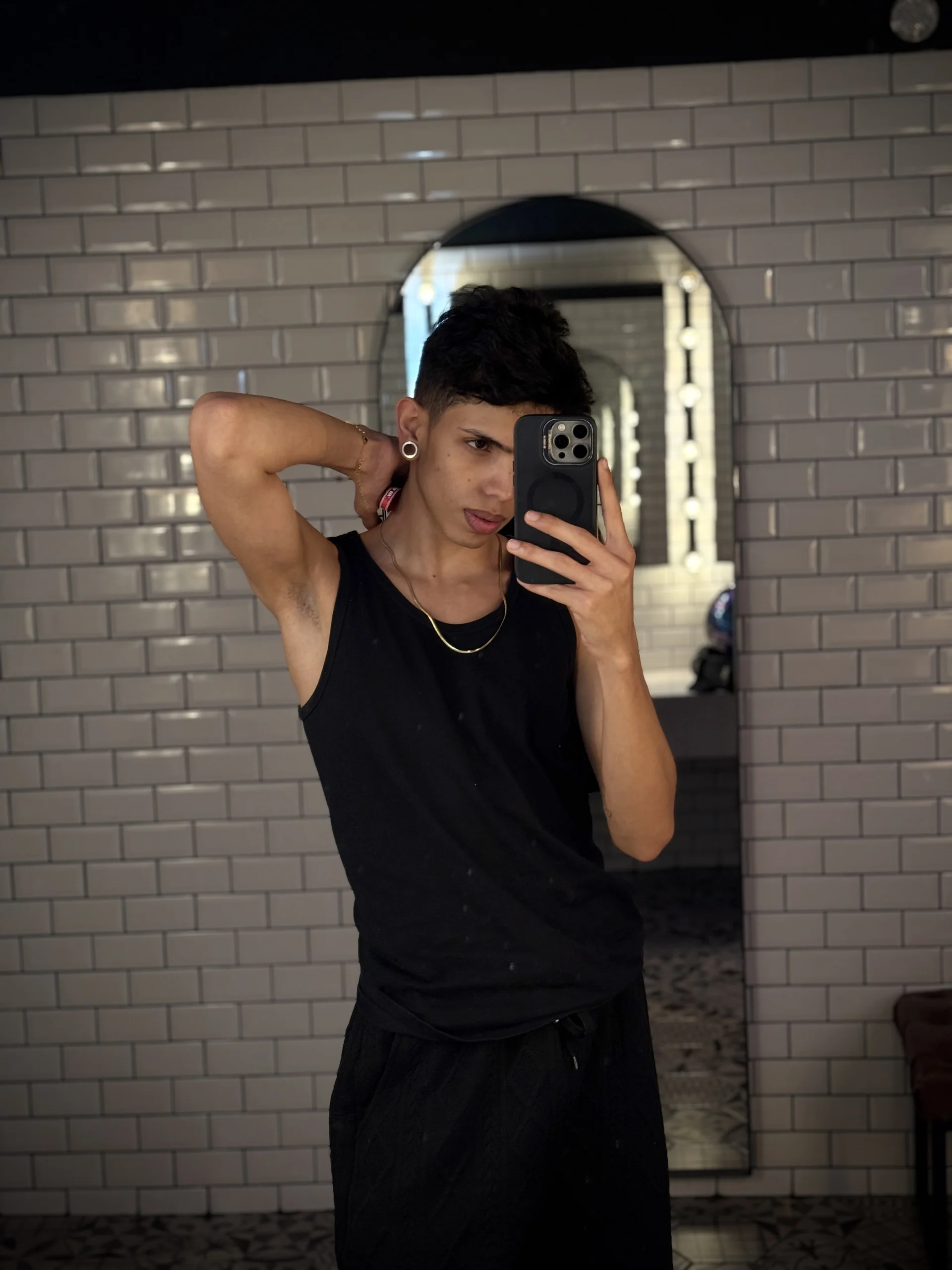 XXX Porn Photo of Nude andrew_magicc 5