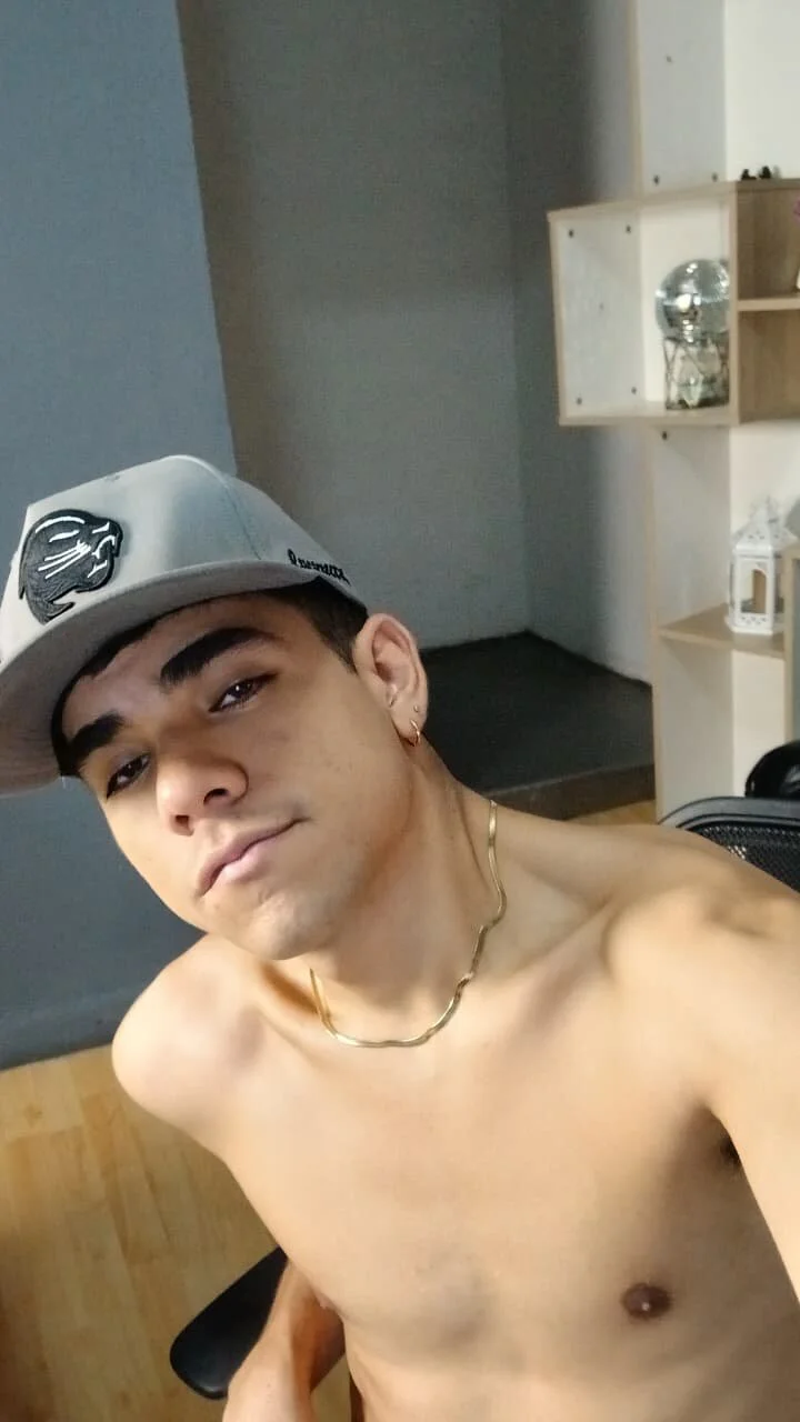 XXX Porn Photo of Nude zack_joness18 21